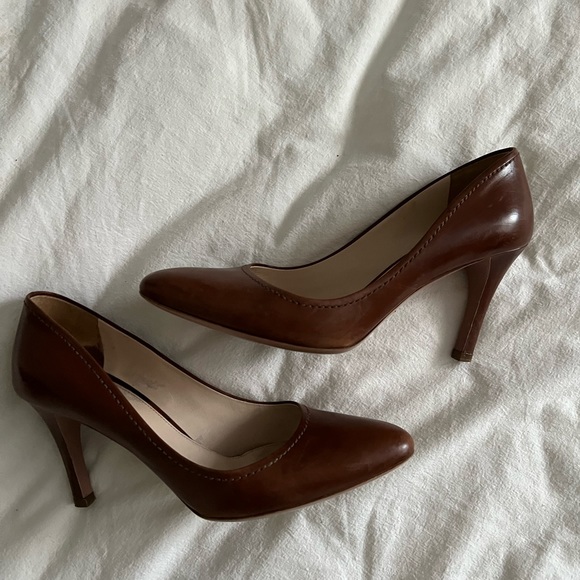 Prada Patent Brown Leather Pumps - Picture 1 of 7